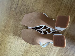 Sandalias de tacón blancas Piccola Più Talla 40