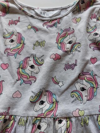 Vestido H&M unicornios manga larga. Talla 6-8