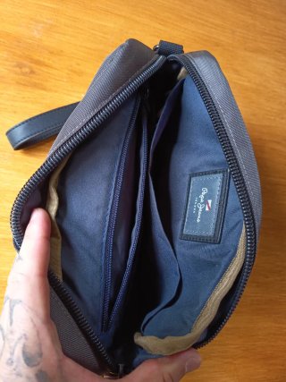 Bolso de Mano Pepe Jeans Iron Caballero Negro/Gris