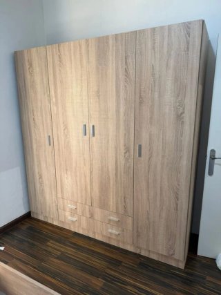 Armadi in legno