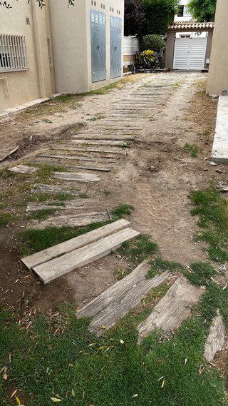 Traviesas de madera para jardín recoger gratis