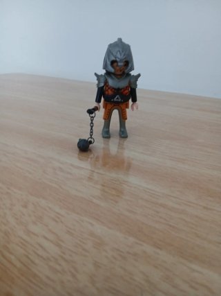 Playmobil Guerrero con Maza