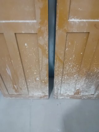 Puertas madera antiguas marrones