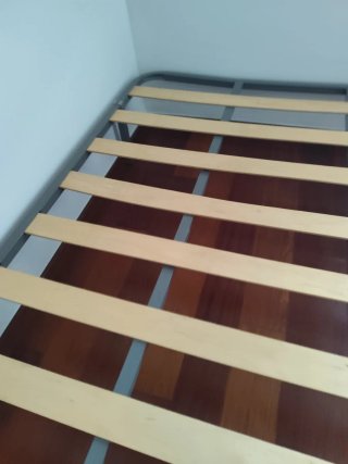 Somier metálico cama de 135cm con lamas de madera