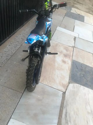 Moto infantil camuflaje azul Neon