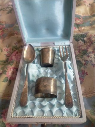 Ajuar antiguo 50 bañado en plata