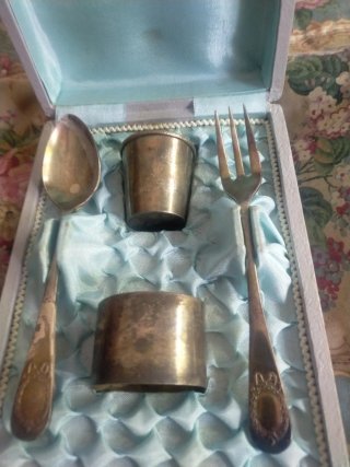Ajuar antiguo 50 bañado en plata