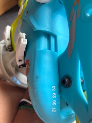 Patines ajustables niño/niña T27-30,caja incluida