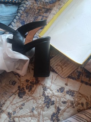 Zapatos de fiesta negros talla 40 Puestos  20 minu