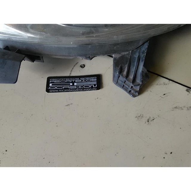 Faro izquierdo Peugeot 107 (2005) 1.0i (68 j_54705