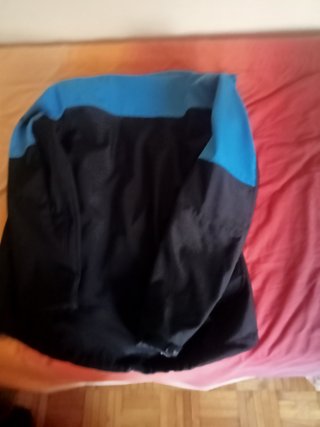 Chaqueta Izas Negra y Azul