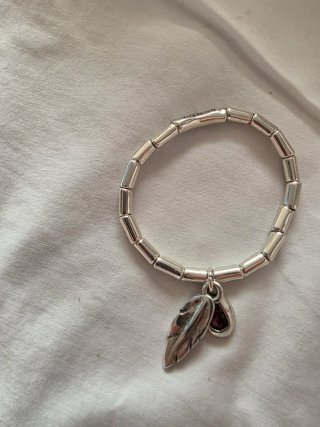Collar y pulsera Uno de 50 plata y morado