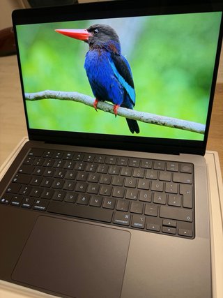MacBook Pro 14” M5 – 32 GB RAM / 1 TB SSD
