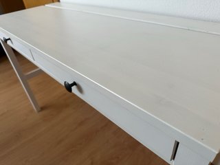 Scrivania Ikea Hemnes Bianca con 2 Cassetti