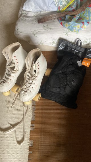 Patines Decathlon Talla 41 + Kit Rodilleras Talla