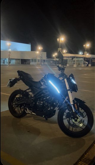 Voge 125R Negra 8500km 2025