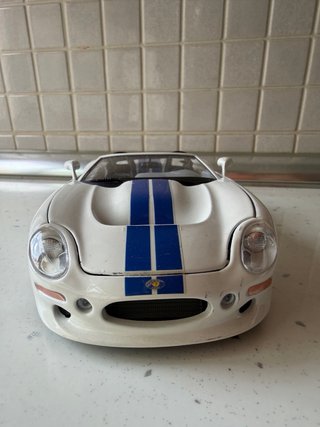 Shelby Series 1 Burago 1/24 Blanco