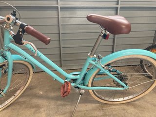 Bicicleta urbana azul