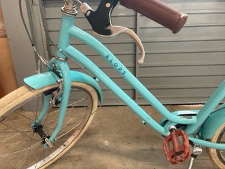 Bicicleta urbana azul