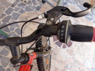 Bicicleta infantil roja Decathlon