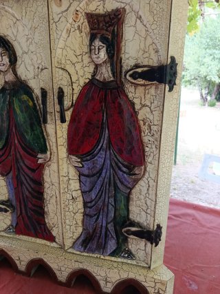 Mueble Rinconera Estilo Medieval