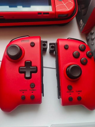Nintendo Switch OLED Roja + 6 Juegos + 2 Mandos