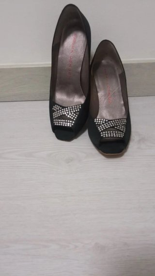 Zapatos Sacha London Negros con Plata