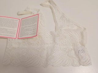 Sujetador lencero AVON blanco encaje. A ESTRENAR
