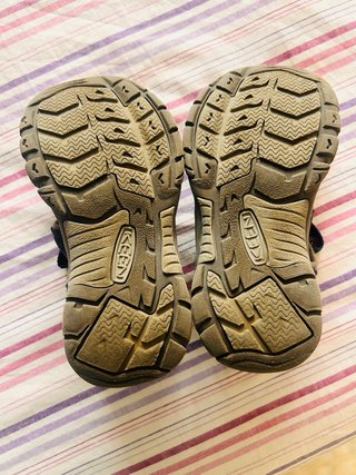 Sandalias Keen Niños Azul/Morado talla 32/33