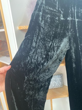 Pantalón pinzas terciopelo negro Massimo Dutti