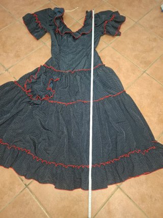 Bata flamenca azul con volantes
