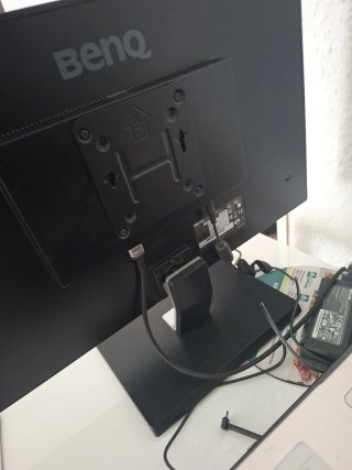 Monitor BenQ Nero/Blu 24 pollici HD 1920x1080