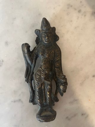 Figurita oriental antigua