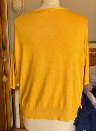 Jersey Amichi amarillo