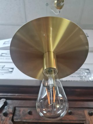 Lámpara diseño dorada