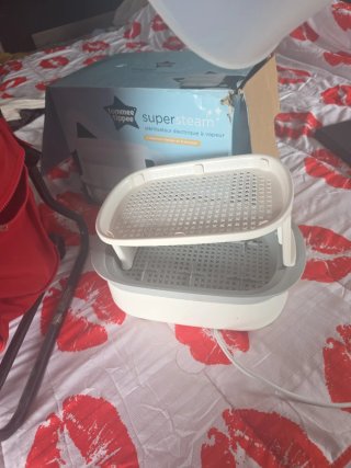 Mochila Portabebés y Esterilizador Tommee Tippee