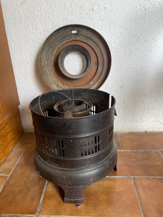 Estufa de queroseno antigua