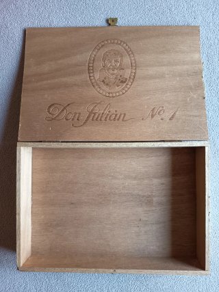 Scatola in legno per sigari Don Julián N° 1