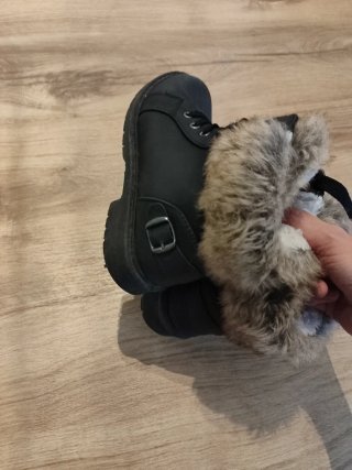 Botines negros forrados de pelo
