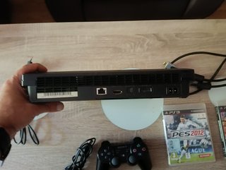 Playstation 3 Slim 120GB + 2 Juegos