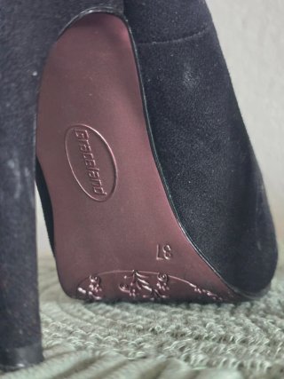 Zapatos de tacón negros