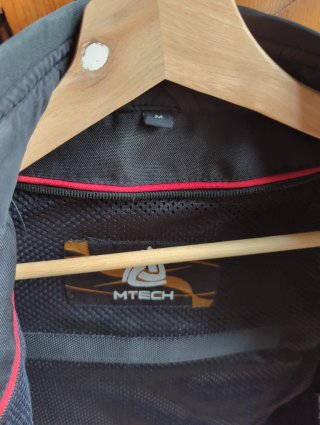 Chaqueta MTECH Negra y Morada Moto