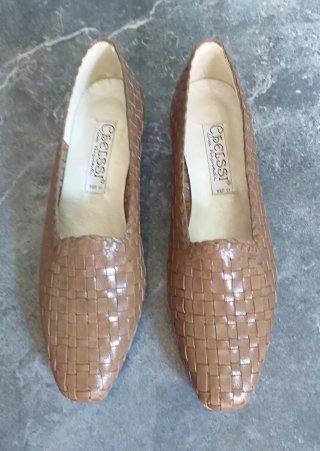 ZAPATOS  MARRONES..
