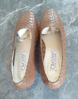 ZAPATOS  MARRONES..