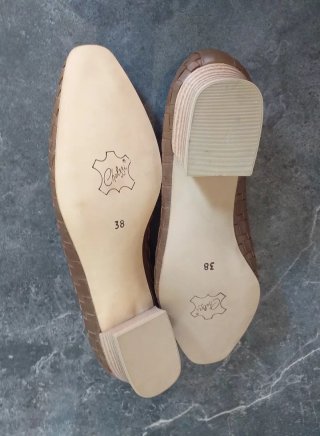 ZAPATOS  MARRONES..