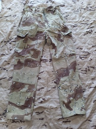 Uniforme militar camuflaje desierto 1N