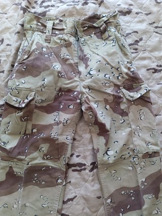Uniforme militar camuflaje desierto 1N