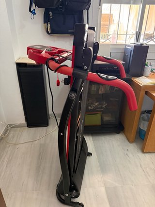 Cinta de correr roja y negra