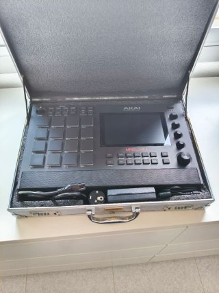 Akai MPC Live II