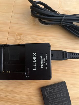 Caricabatterie Panasonic Lumix DE-A60 + Batteria DMW-BCF10
